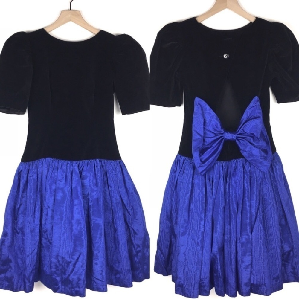 VINTAGE Prom Dress 80s Velvet Formal Sweetheart Neckline Puff Sleeves Size 3/4